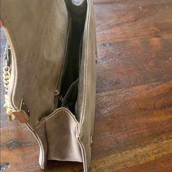 BCBG PARIS Cross Body Bag - Picture 7 of 8